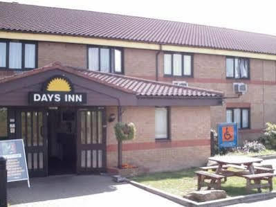Days Inn By Wyndham London Stansted Airport Birchanger Exteriér fotografie